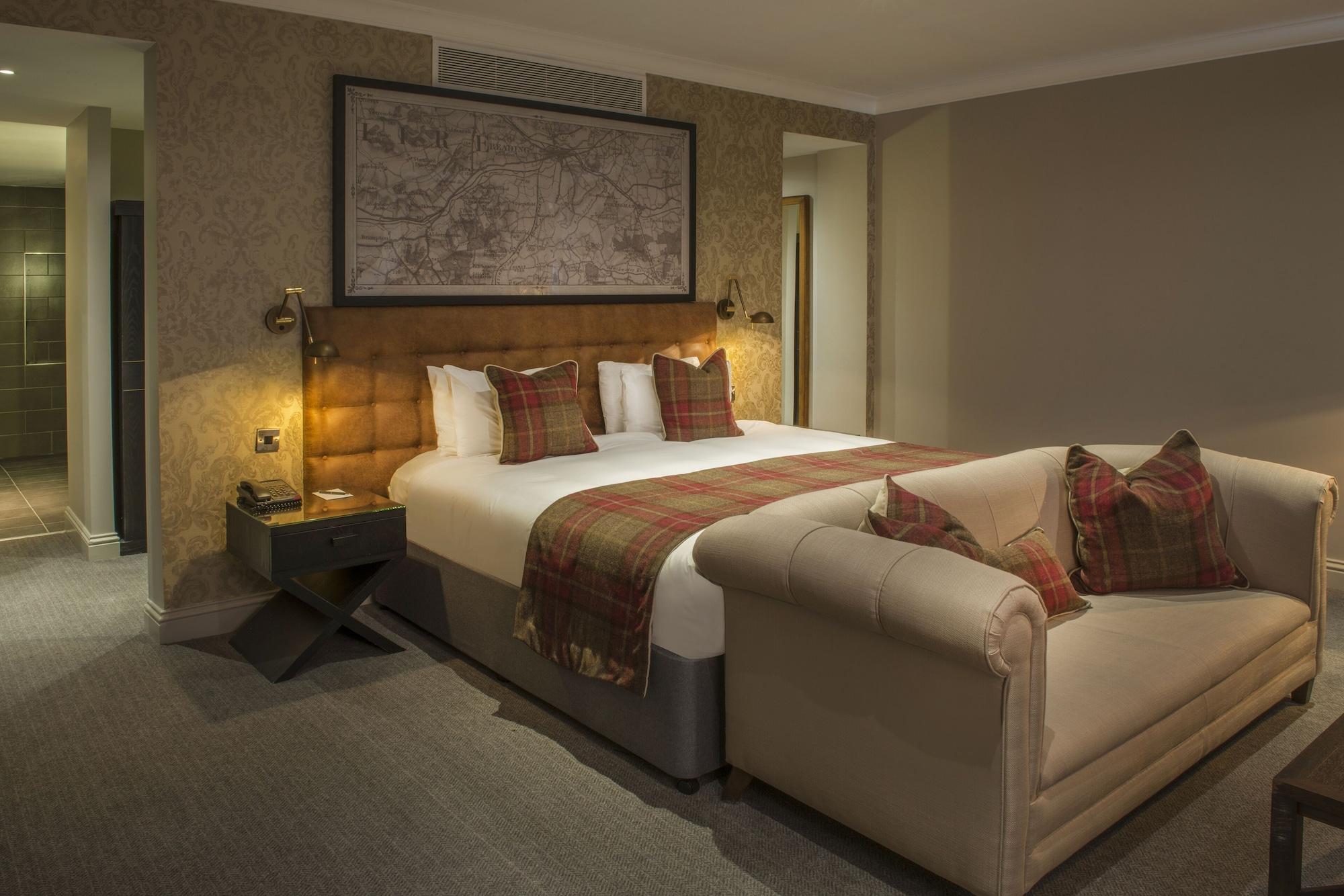 De Vere Wokefield Estate Reading Exterior photo