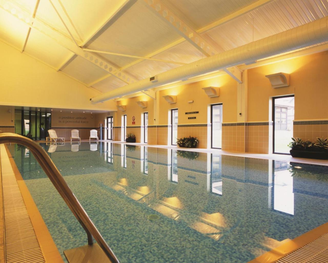 De Vere Wokefield Estate Reading Exterior photo