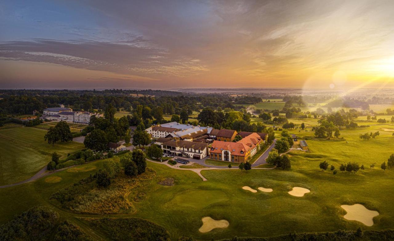 De Vere Wokefield Estate Reading Exterior photo